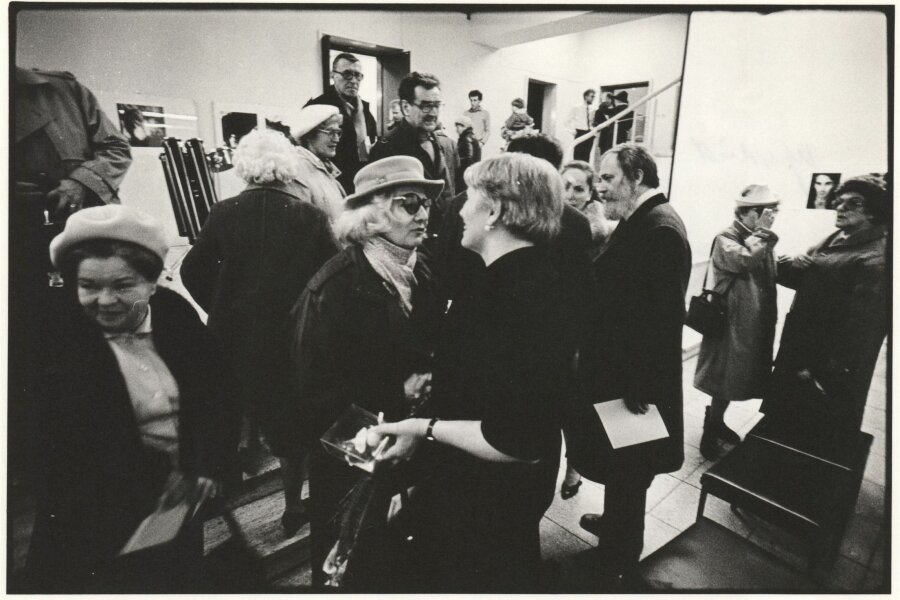 Uprostřed Věra Mikulášková s paní Vlastou Kubíčkovou